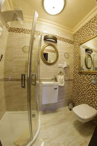 Курортные отели Pałac Saturna Челядзь Budget Double Room with unlimited access to Roman Terms-2